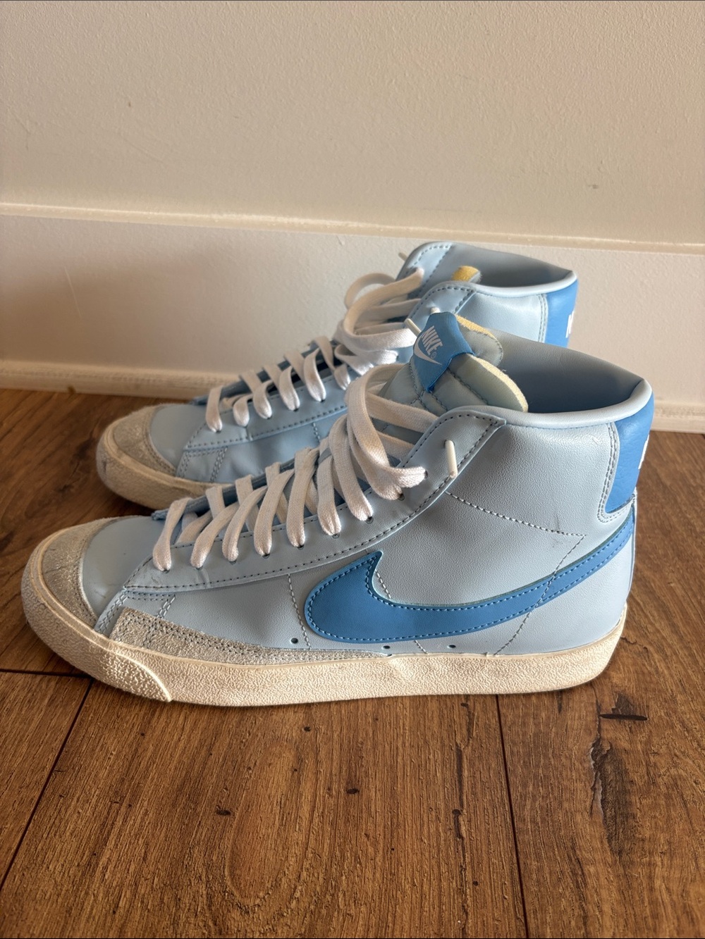 Nike Kids' Blazer Mid Sneakers in Light Blue with Blue Swoosh - Men’s 10